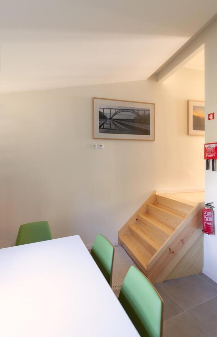 Guestready - Catorze De Outubro Houses II Вила-Нова-ди-Гая Экстерьер фото