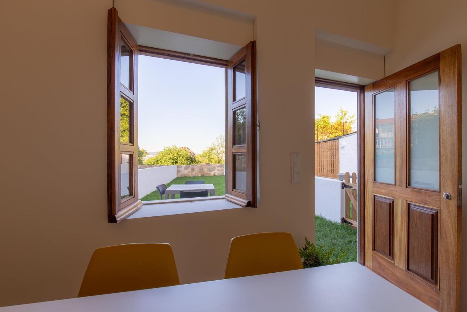 Guestready - Catorze De Outubro Houses II Вила-Нова-ди-Гая Экстерьер фото