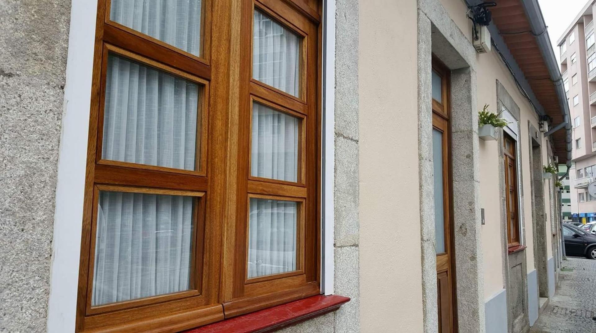 Guestready - Catorze De Outubro Houses II Вила-Нова-ди-Гая Экстерьер фото