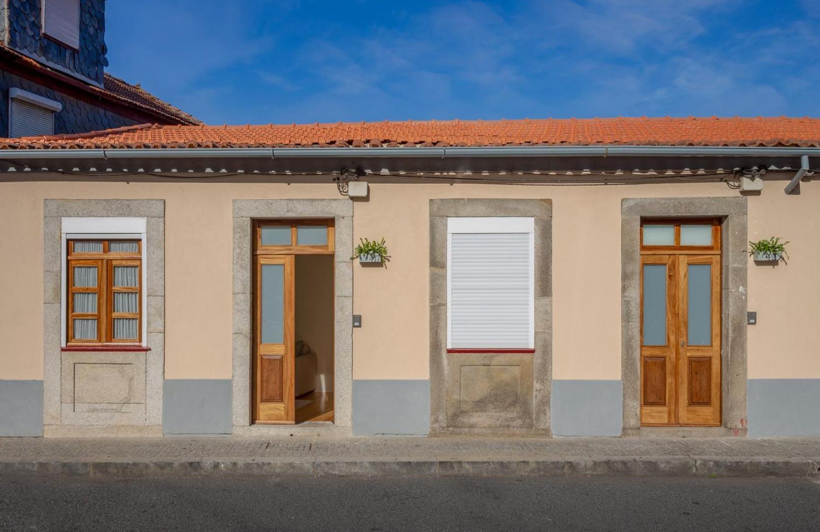 Guestready - Catorze De Outubro Houses II Вила-Нова-ди-Гая Экстерьер фото